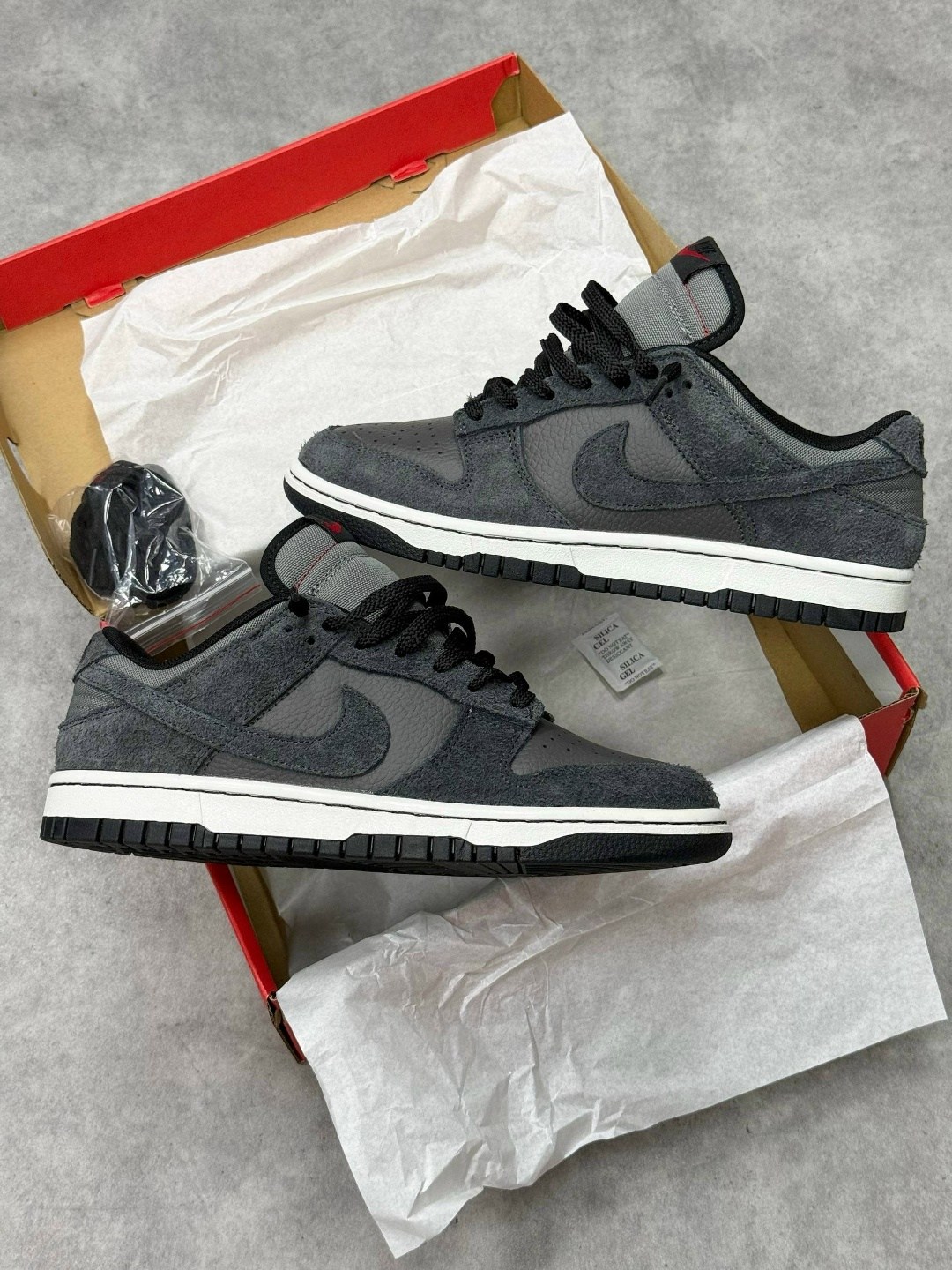 nike sb dunk low dark grey black gum,кроссовки nike sb dunk low,nike dunk low,кроссовки,nike sb dunk low black and grey