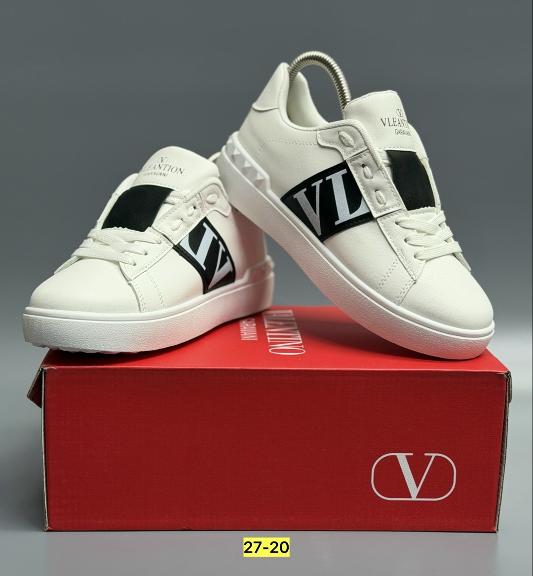 ,valentino кроссовки,обуви,кроссовки модные,женские кроссовки
