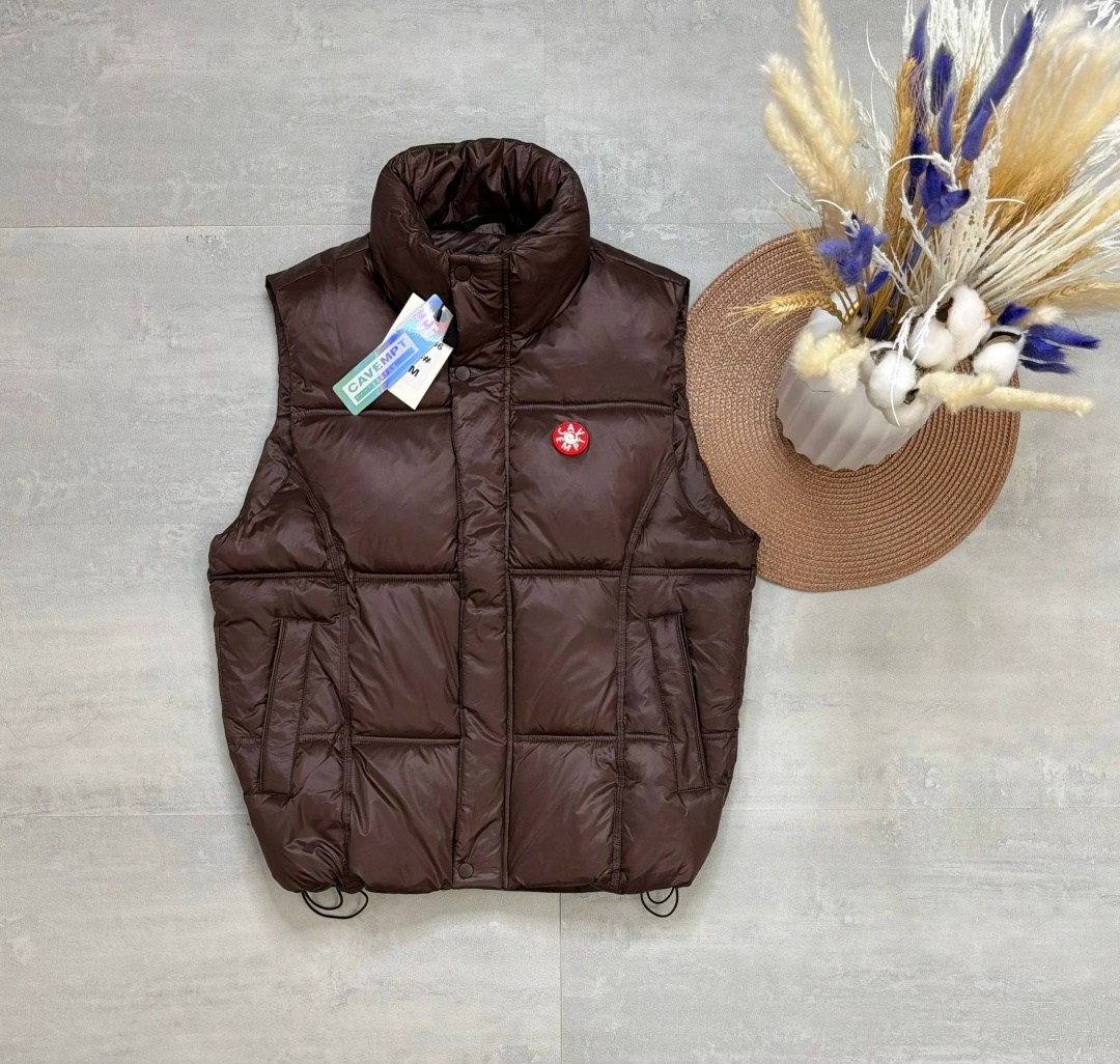 жилетка moncler,жилет moncler,безрукавка монклер мужская,жилетка,жилет