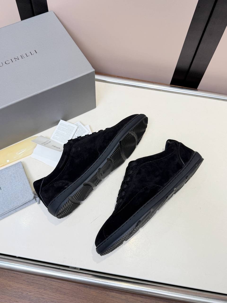,кроссовки alexander mcqueen,замшевые кроссовки brunello cucinelli,кроссовки brunello cucinelli,замшевые кроссовки