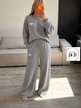 Костюм