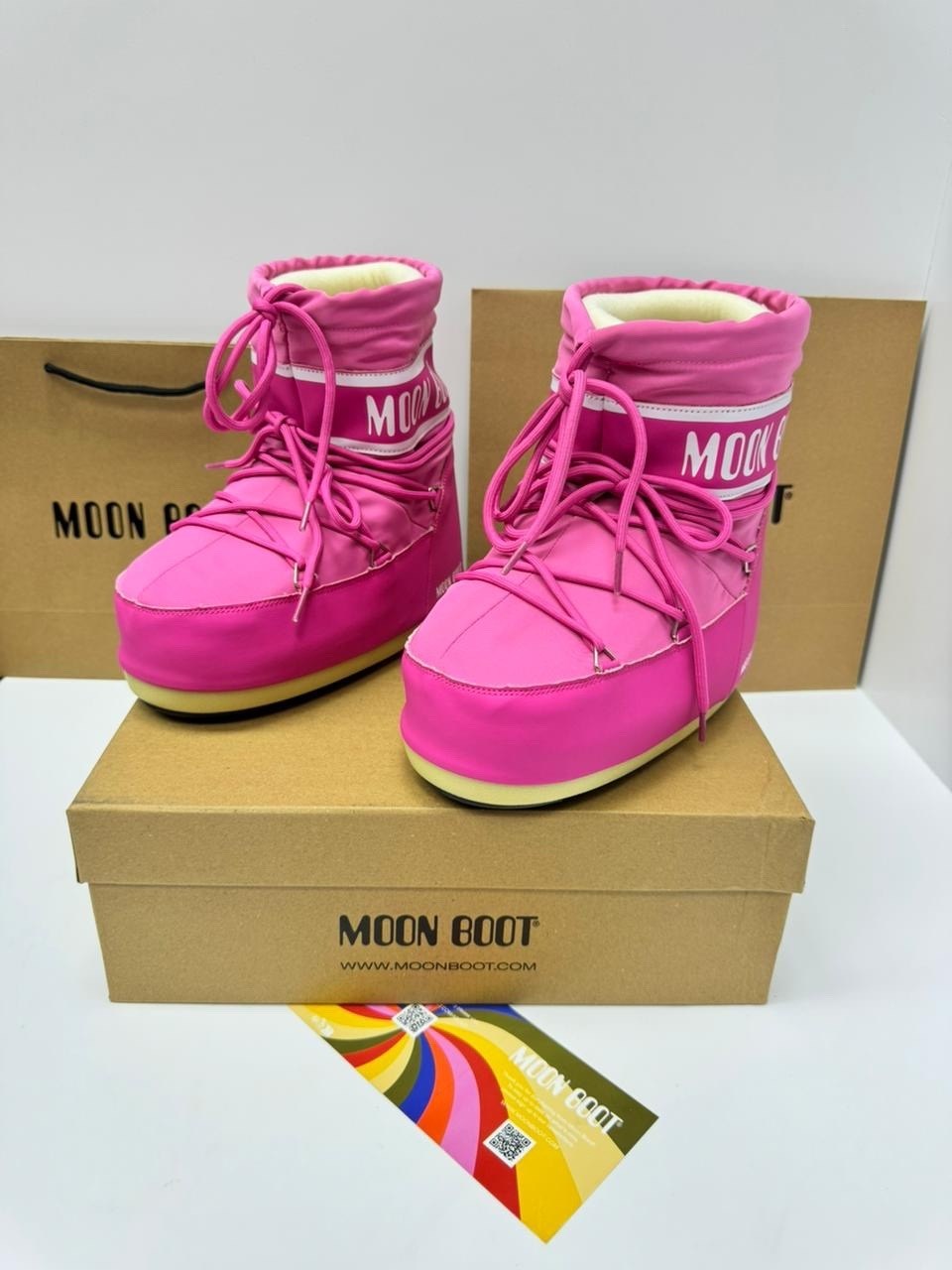 низкие зимние ботинки icon moon boot розовый,луноходы moon boot,moon boot розовый,зимние сапоги moon boot розовый,ботинки moon boot