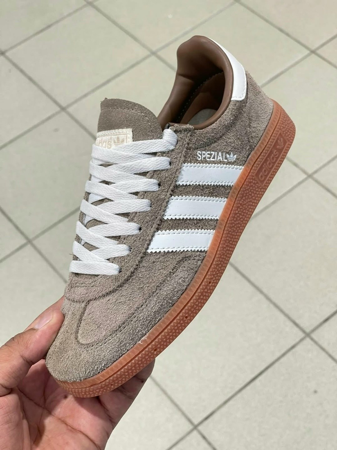 кроссовки spezial adidas,adidas originals handball spezial,кроссовки adidas,adidas handball spezial,