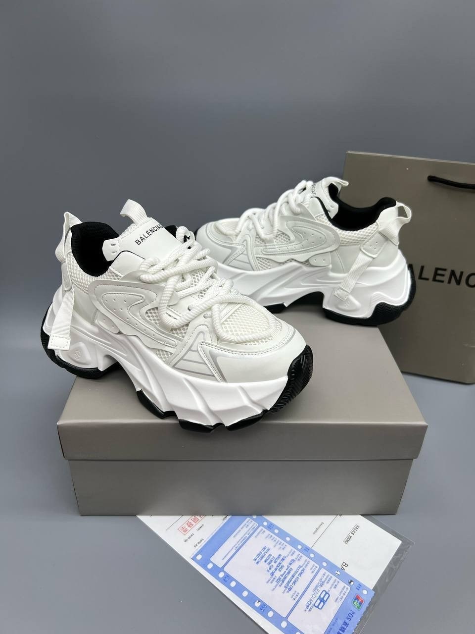 кроссовки женские balenciaga,кроссовки balenciaga на высокой подошве арт. р135,кроссовки balenciaga,баленсиага кроссовки в сетку,кроссовки balenciaga на высокой подошве