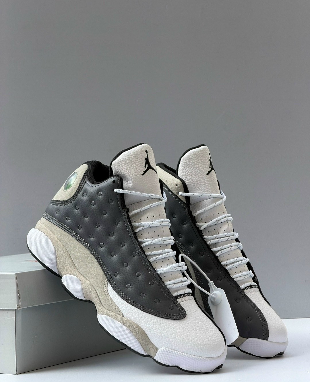 кроссовки air jordan 13 retro atmosphere grey,кроссовки nike air jordan 13 retro,кроссовки air jordan 13 retro gs atmosphere grey,кроссовки air jordan 13,nike air jordan 13 retro