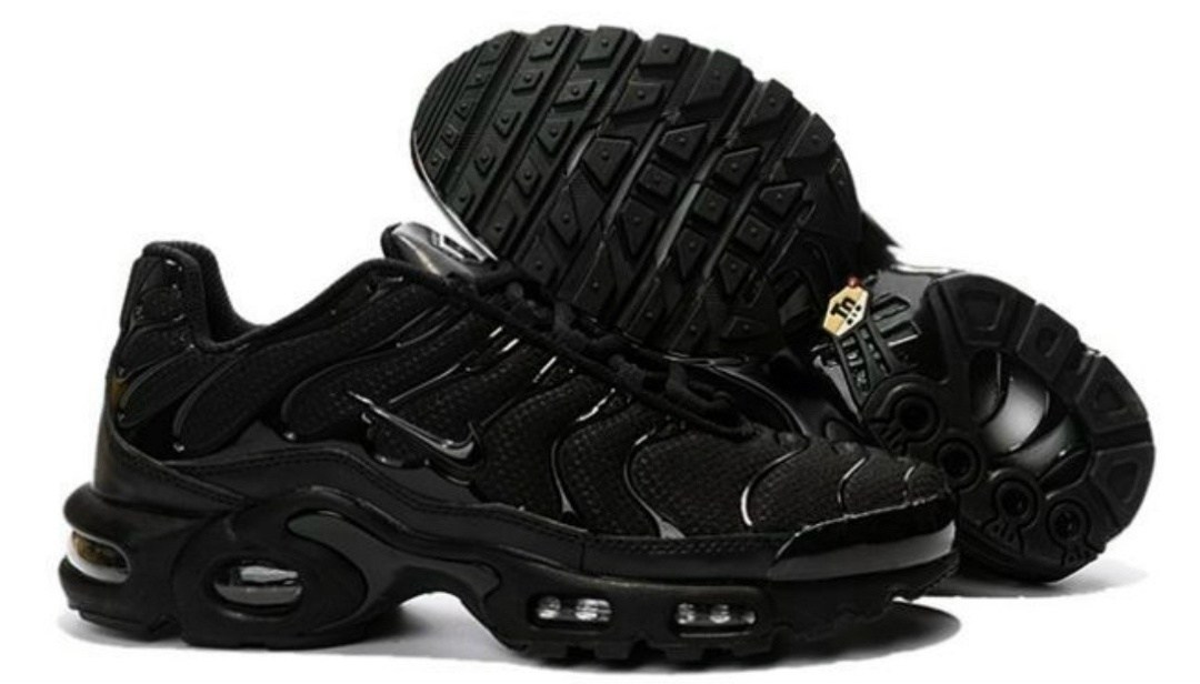 nike air max tn plus black,nike air max plus tn total black,nike air max plus tn,air max plus triple black,кроссовки nike air max plus gs triple black черный