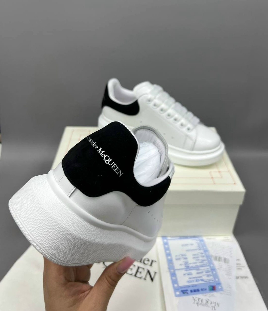 кроссовки alexander mcqueen,кеды alexander mcqueen,alexander mcqueen кроссовки мужские белые,alexander mcqueen кроссовки мужские,alexander mcqueen кроссовки женские