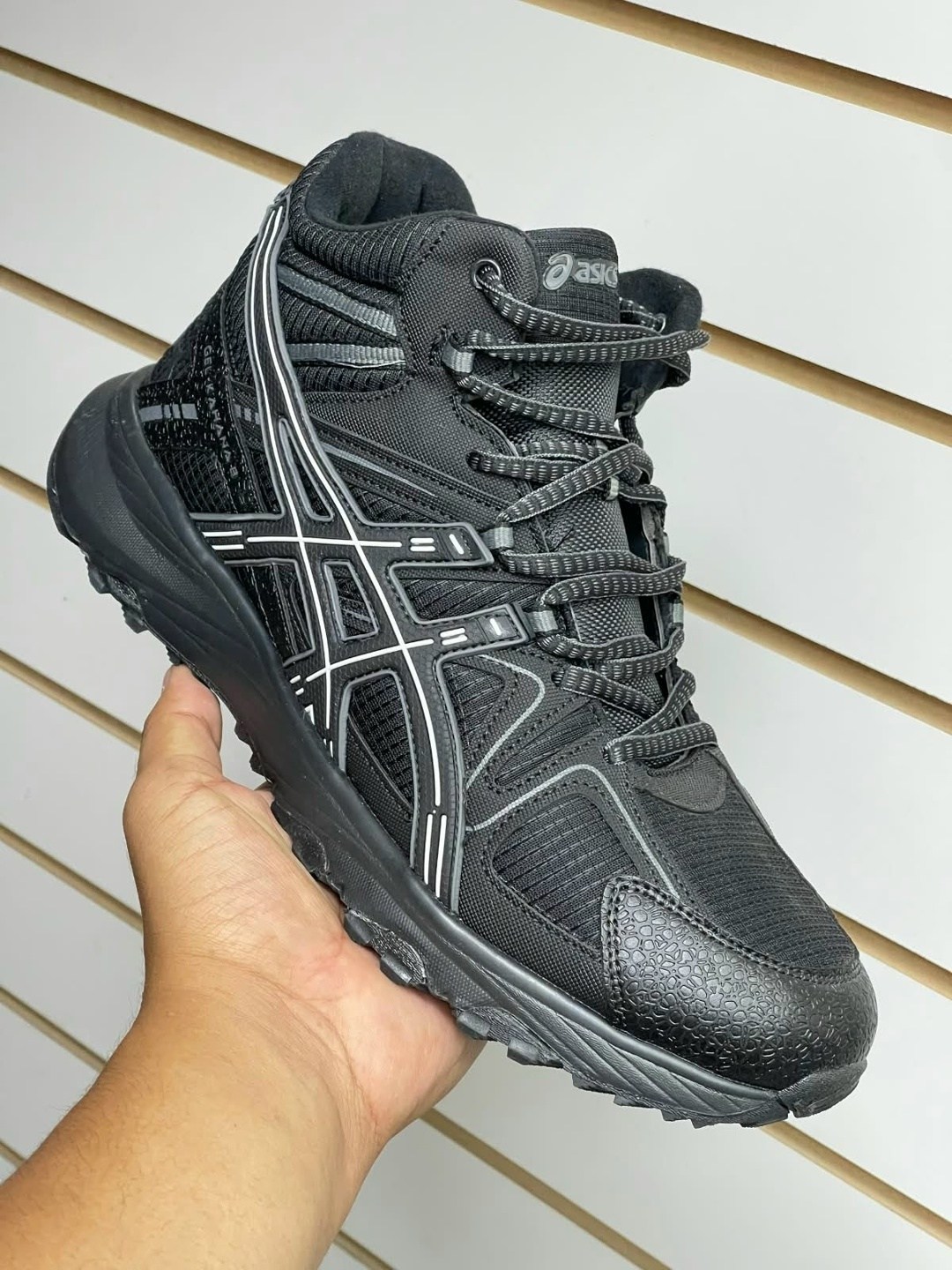 зимние кроссовки asics gel kahana 8 hi,кроссовки мужские asics gel kahana 8,кроссовки asics gel-kahana 8,кроссовки asics,зимние кроссовки asics gel kahana 8 hi цвет серый