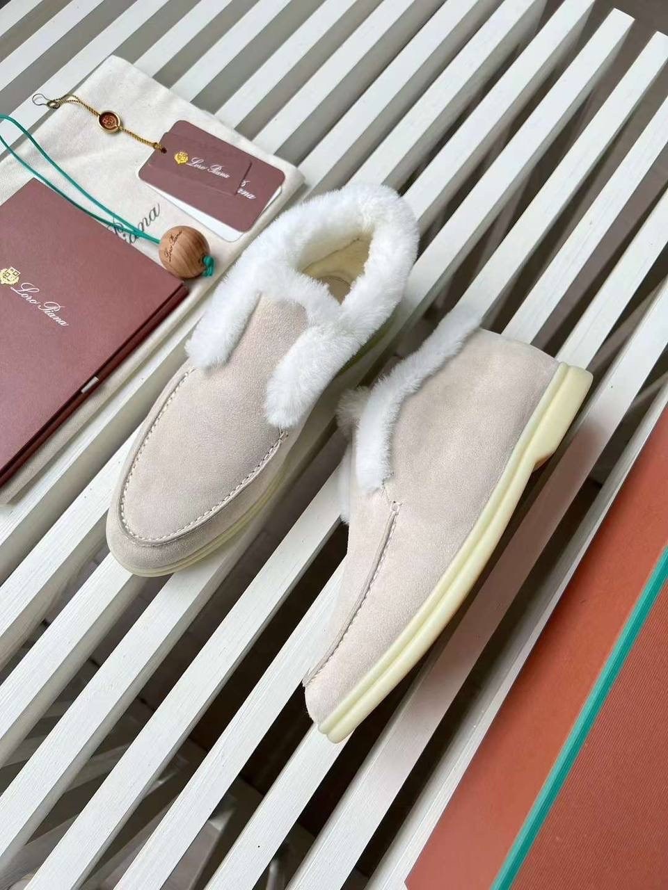 лоферы loro piana open walk с мехом женские,лоферы женские loro piana,лоферы loro piana,лоферы зимние женские,женские лоферы с мехом loro piana