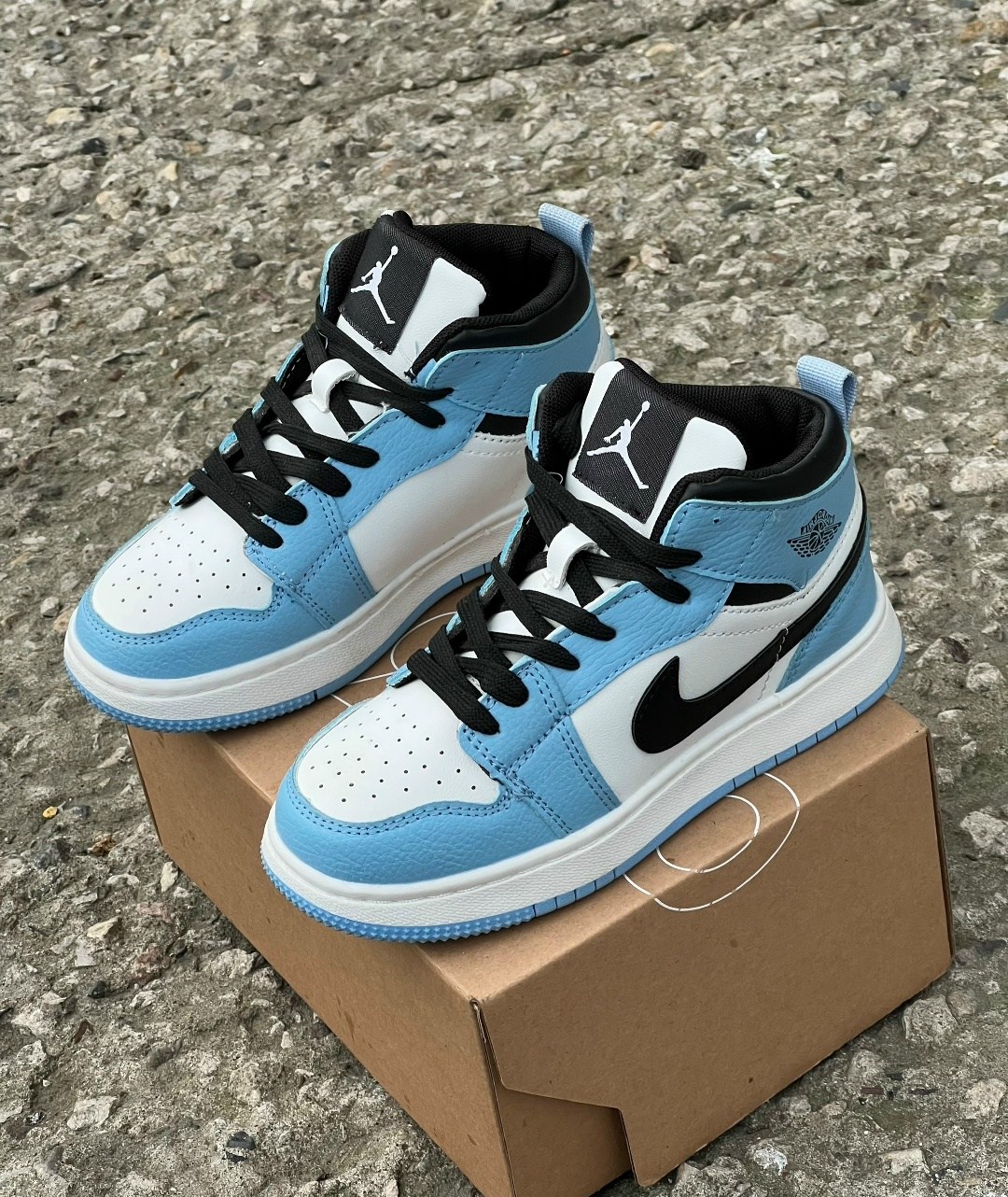 детские кроссовки nike air jordan,кроссовки,кроссовки мальчику,nike air jordan 1 mid,кроссовки nike air jordan 1 retro high