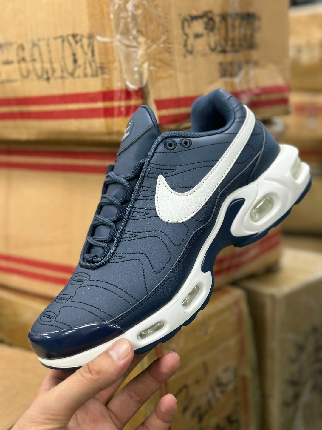 кроссовки nike air max plus,кроссовки air max tn plus nike,nike air max tn plus,nike air max plus drift,nike air max plus