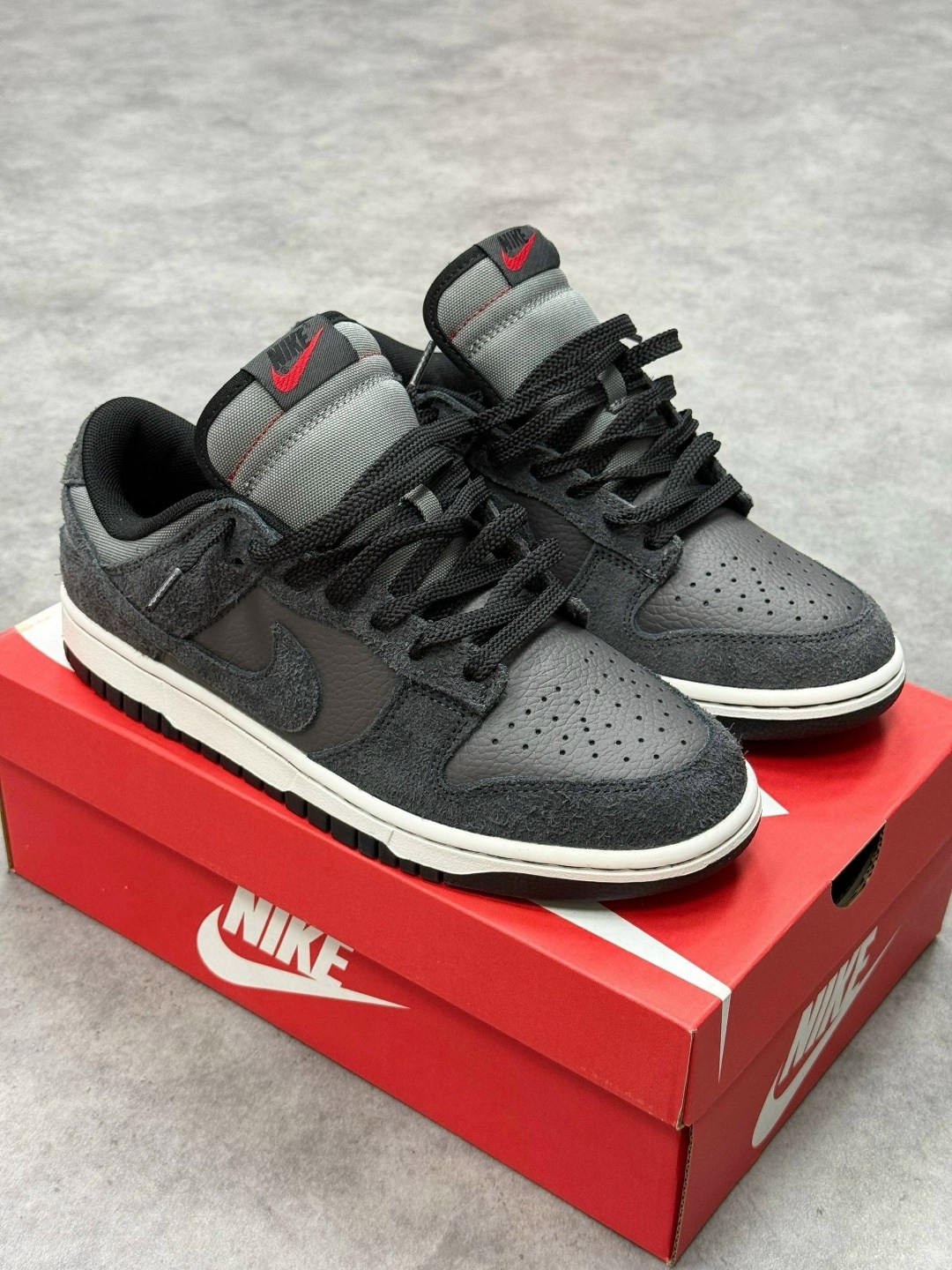 nike sb dunk low dark grey black gum,кроссовки nike sb dunk low,nike dunk low,кроссовки,nike sb dunk low black and grey