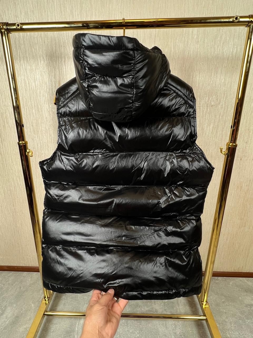 жилет moncler,жилетка moncler,жилетка монклер,жилетка монклер мужская,женская жилетка moncler bormes натуральный пух
