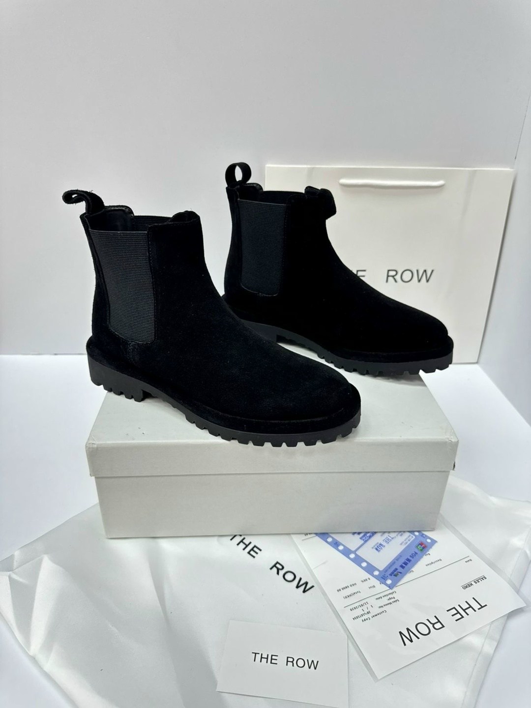 ,женские ботинки челси,челси ботинки,замшевые ботинки balenciaga,замшевые ботинки