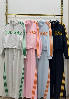 Костюм