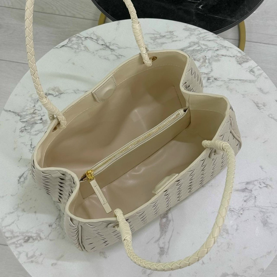 сумка женская bottega veneta,bottega veneta сумка,сумка bottega veneta черный,сумка женская bottega,кожаная женская сумка bottega veneta