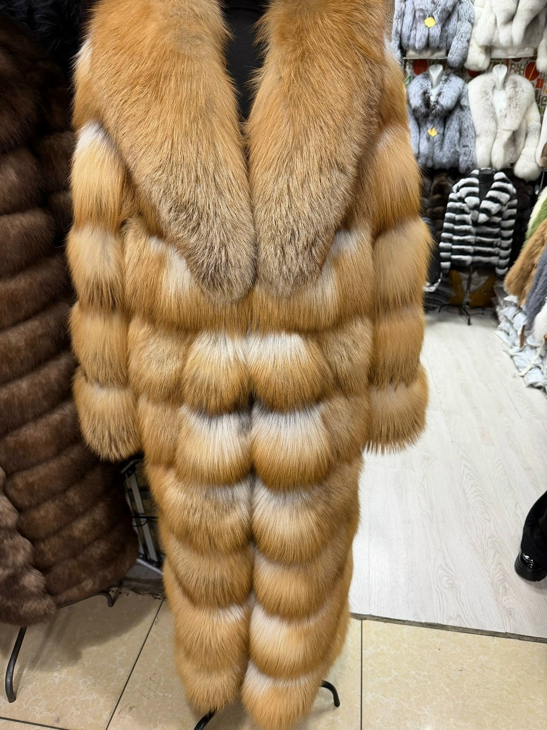 шуба из лисы,шуба лиса,шуба из меха лисы,шуба из лисы женская,шуба рыжая из меха лисы поперечная