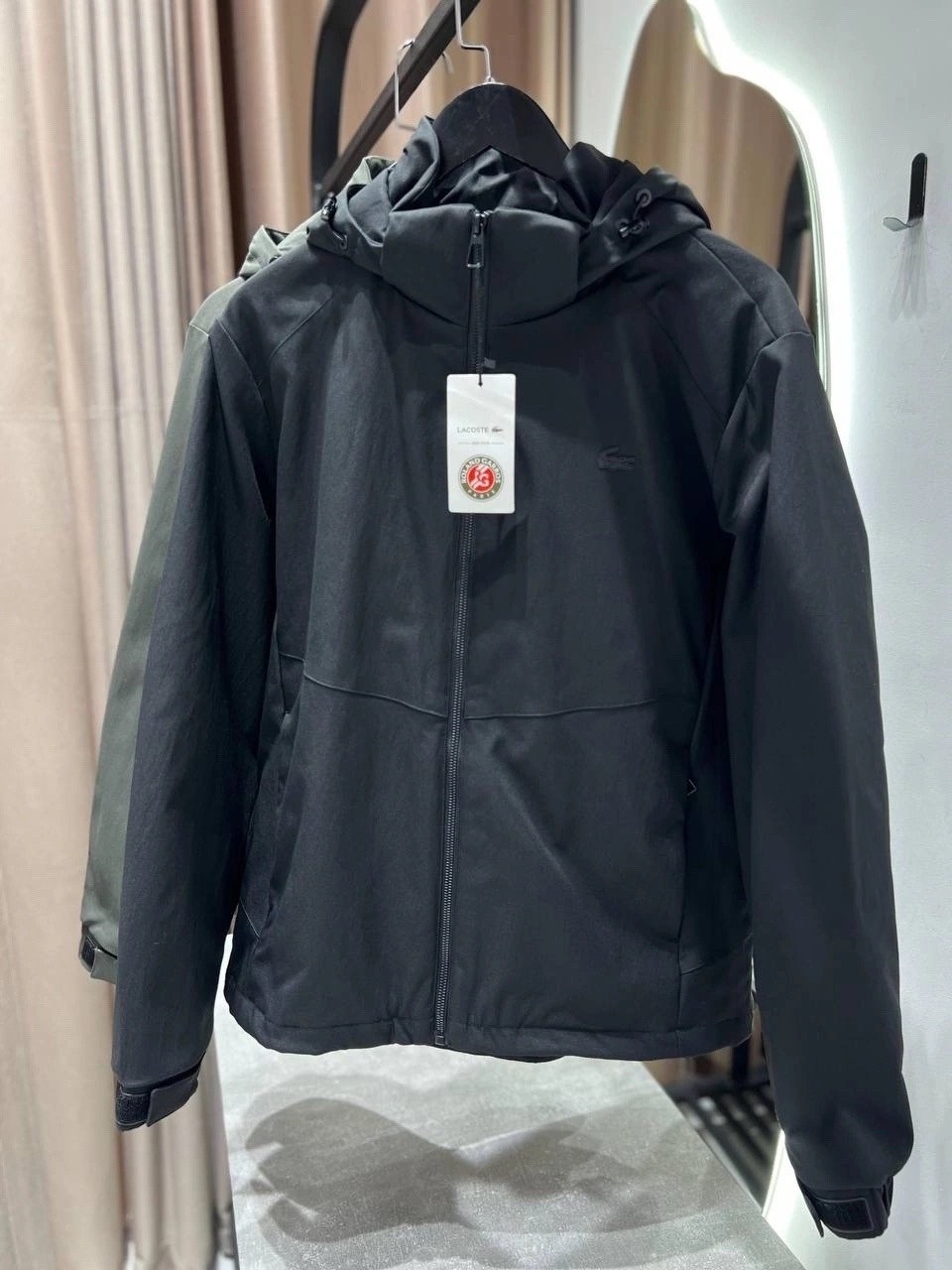 lacoste куртка,куртка стильная,куртка,легкая куртка,ветровка lacoste