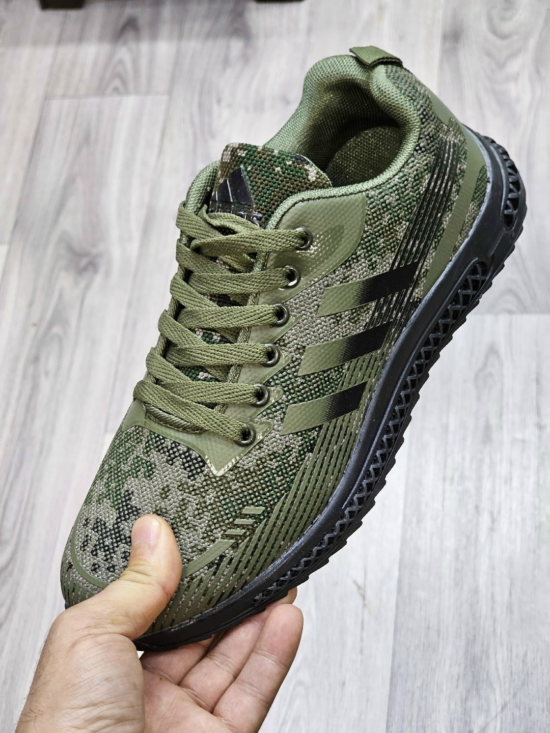 мужской кроссовки,,кроссовки мужские adidas,кроссовки хаки,кроссовки adidas