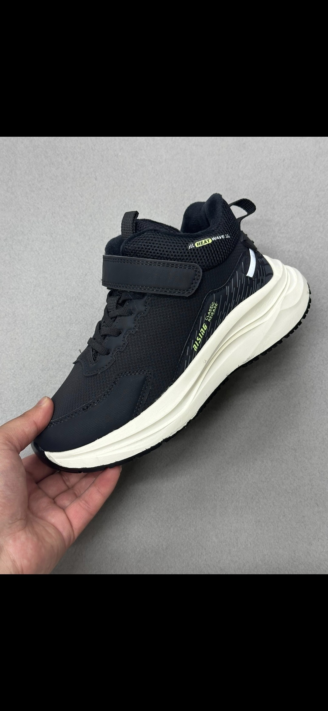 кроссовки,,спортивная ,кроссовки мальчику,merrell  детская