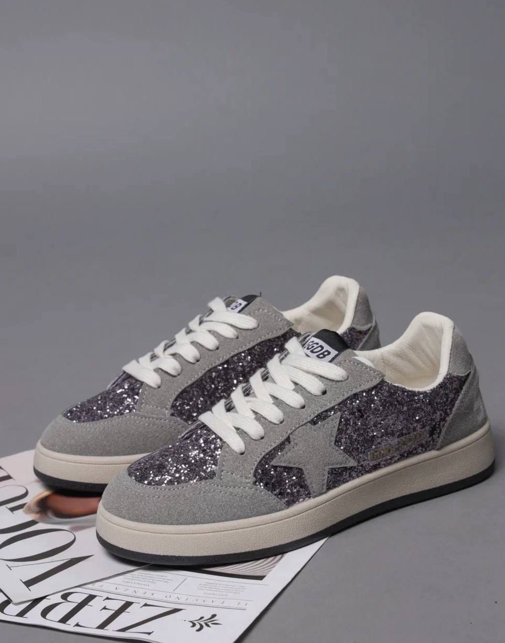 лаковые кроссовки golden goose,кроссовки golden goose с пайетками на платформе,голден гус кеды черные,кеды golden goose,