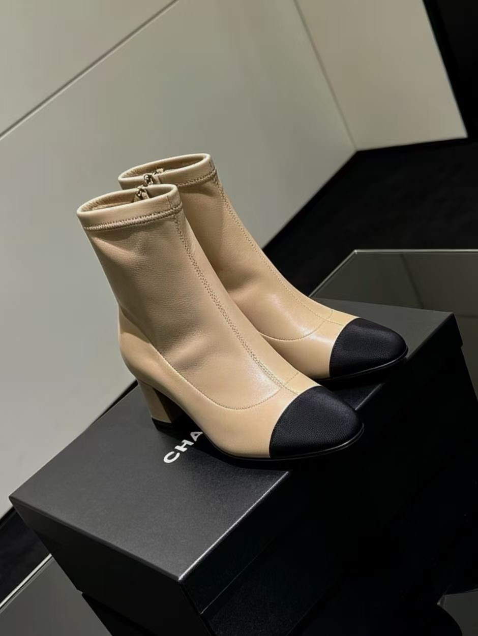 ботильоны chanel,ботильоны женские chanel,брендовые женские ботильоны chanel,бежевые кожаные ботильоны chanel,брендовые женские ботильоны