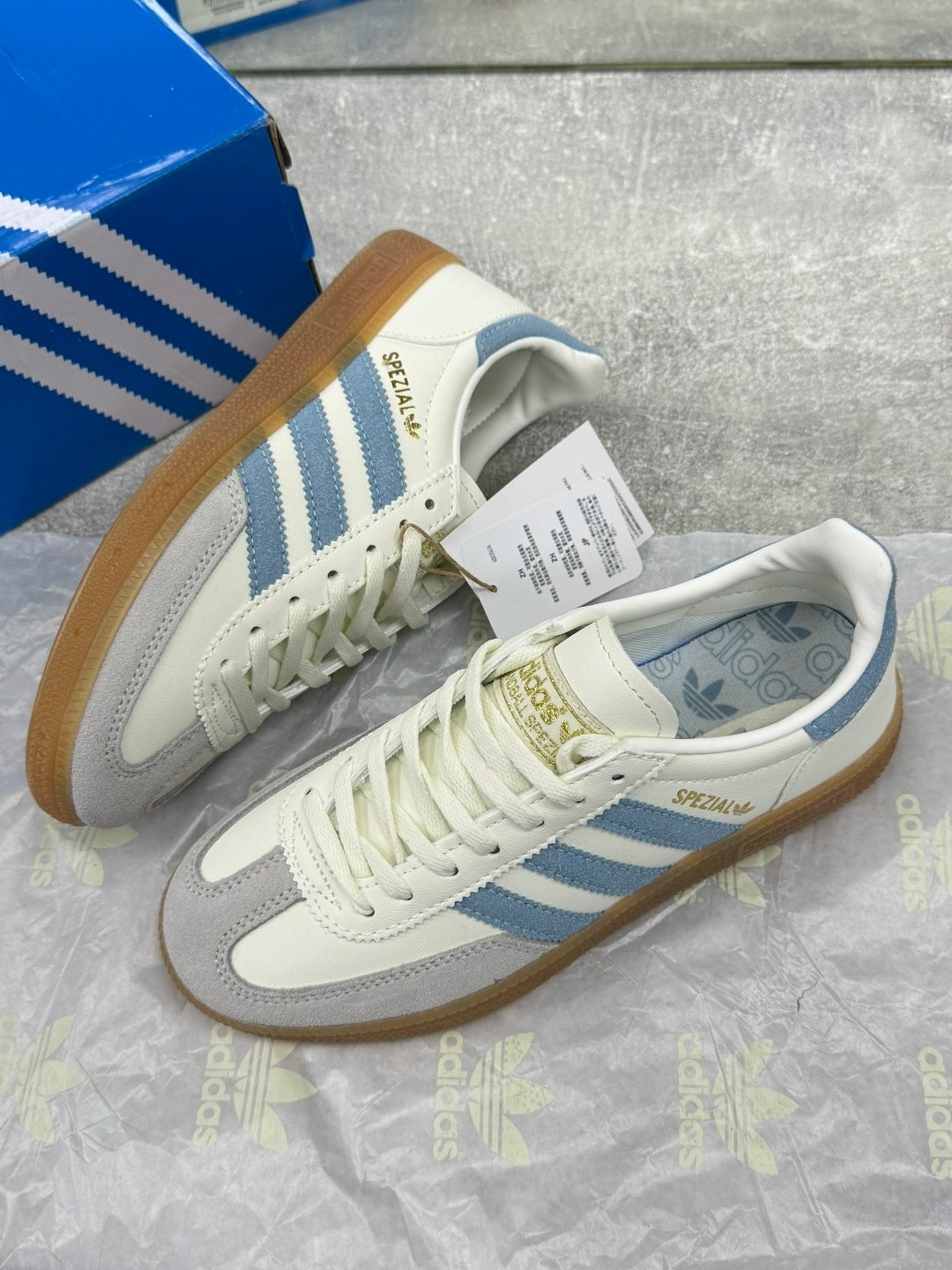 кроссовки adidas,кроссовки adidas samba,кроссовки adidas spezial,кроссовки адидас самба,женские кроссовки adidas