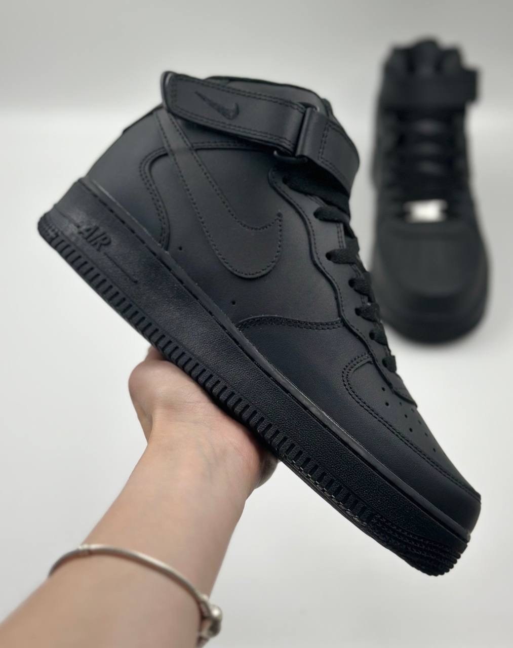 кроссовки nike air force 1 mid "black",nike air force 1 mid "black",кроссовки nike air force 1 черные высокие,кроссовки nike air force 1 mid,nike air force 1 mid