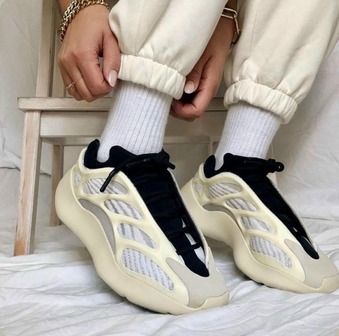 adidas yeezy boost 700 v 3,adidas yeezy boost 700,yeezy 700 v3 kyanite,кроссовки adidas yeezy boost 700 v3,кроссовки adidas yeezy 700