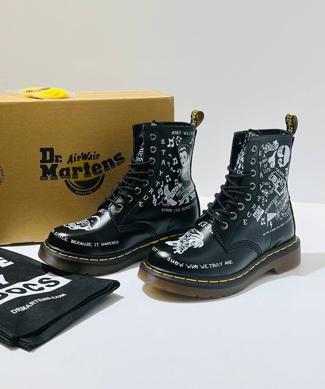 ,dr martens 1460 scribble,ботинки dr martens,ботинки dr,женская