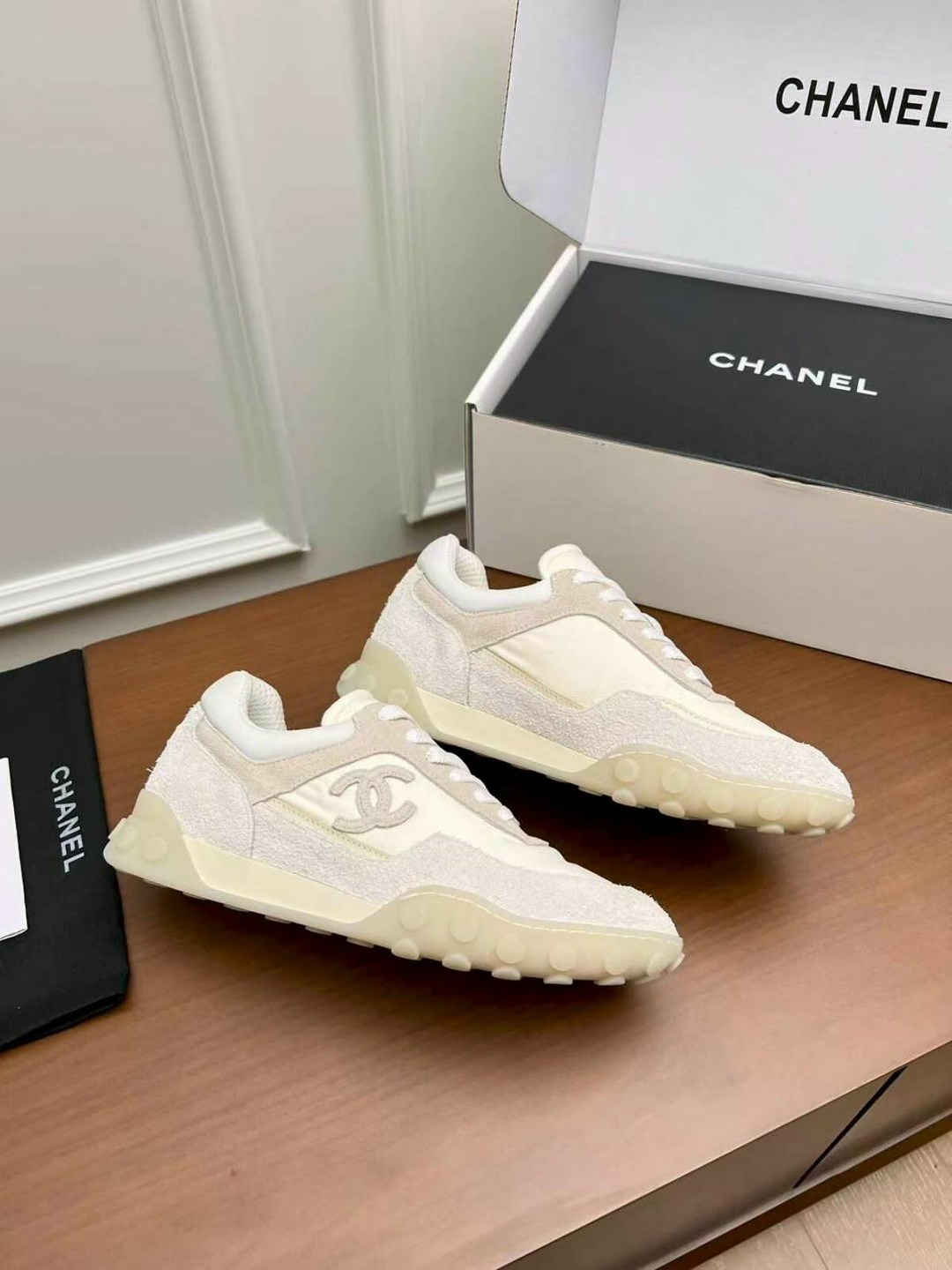 кроссовки женские chanel,кроссовки chanel,,шанель кроссовки,кроссовки женскиe