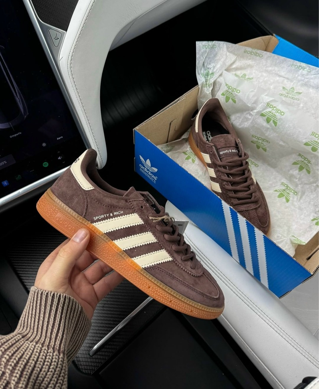 кроссовки adidas spezial коричневый,кроссовки adidas handball spezial sporty & rich на шнурках sole haven цвет коричневый,кроссовки adidas handball spezial,кроссовки adidas handball spezial sporty & r