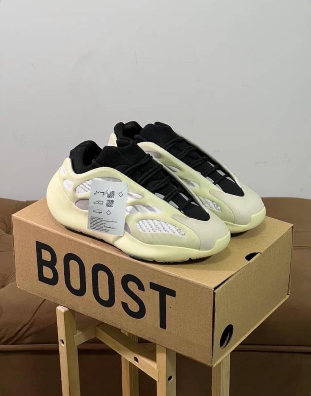 adidas yeezy boost 700 v 3,adidas yeezy boost 700,yeezy 700 v3 kyanite,кроссовки adidas yeezy boost 700 v3,кроссовки adidas yeezy 700