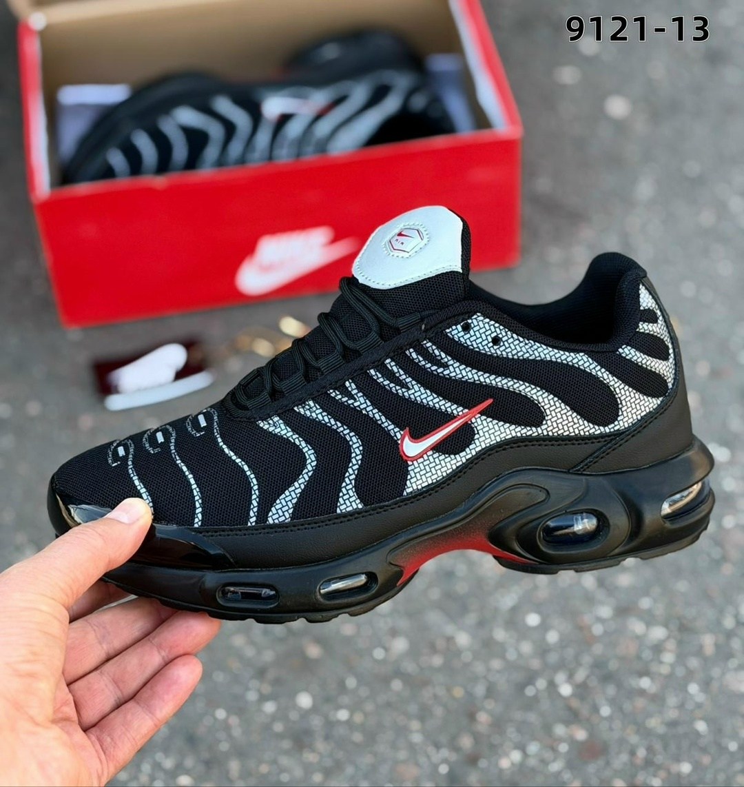 кроссовки nike air max tn plus,nike air max plus tn,кроссовки nike air max tn plus мужские,nike air max plus,кроссовки nike air max plus