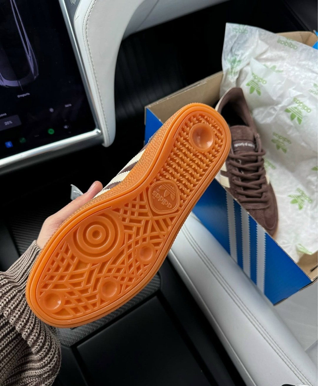 кроссовки adidas spezial коричневый,кроссовки adidas handball spezial sporty & rich на шнурках sole haven цвет коричневый,кроссовки adidas handball spezial,кроссовки adidas handball spezial sporty & r