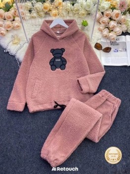 Костюм