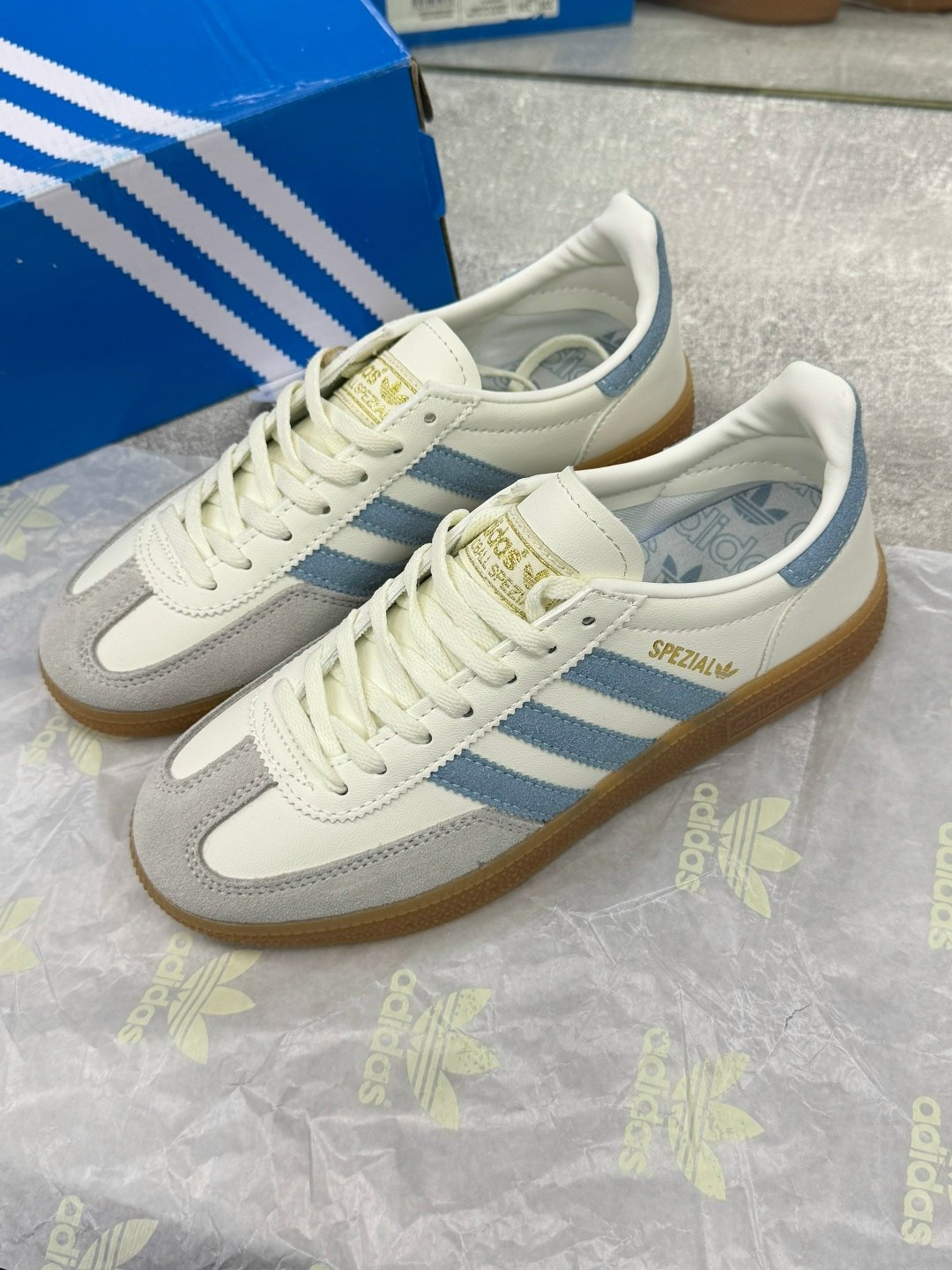 кроссовки adidas,кроссовки adidas samba,кроссовки adidas spezial,кроссовки адидас самба,женские кроссовки adidas