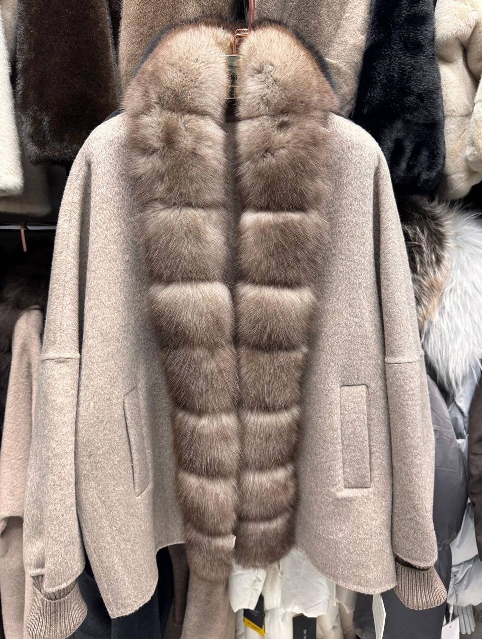 пальто с соболем loro piana,пальто с мехом,пальто с соболем,пальто женское с мехом,пальто кашемировое с мехом песца