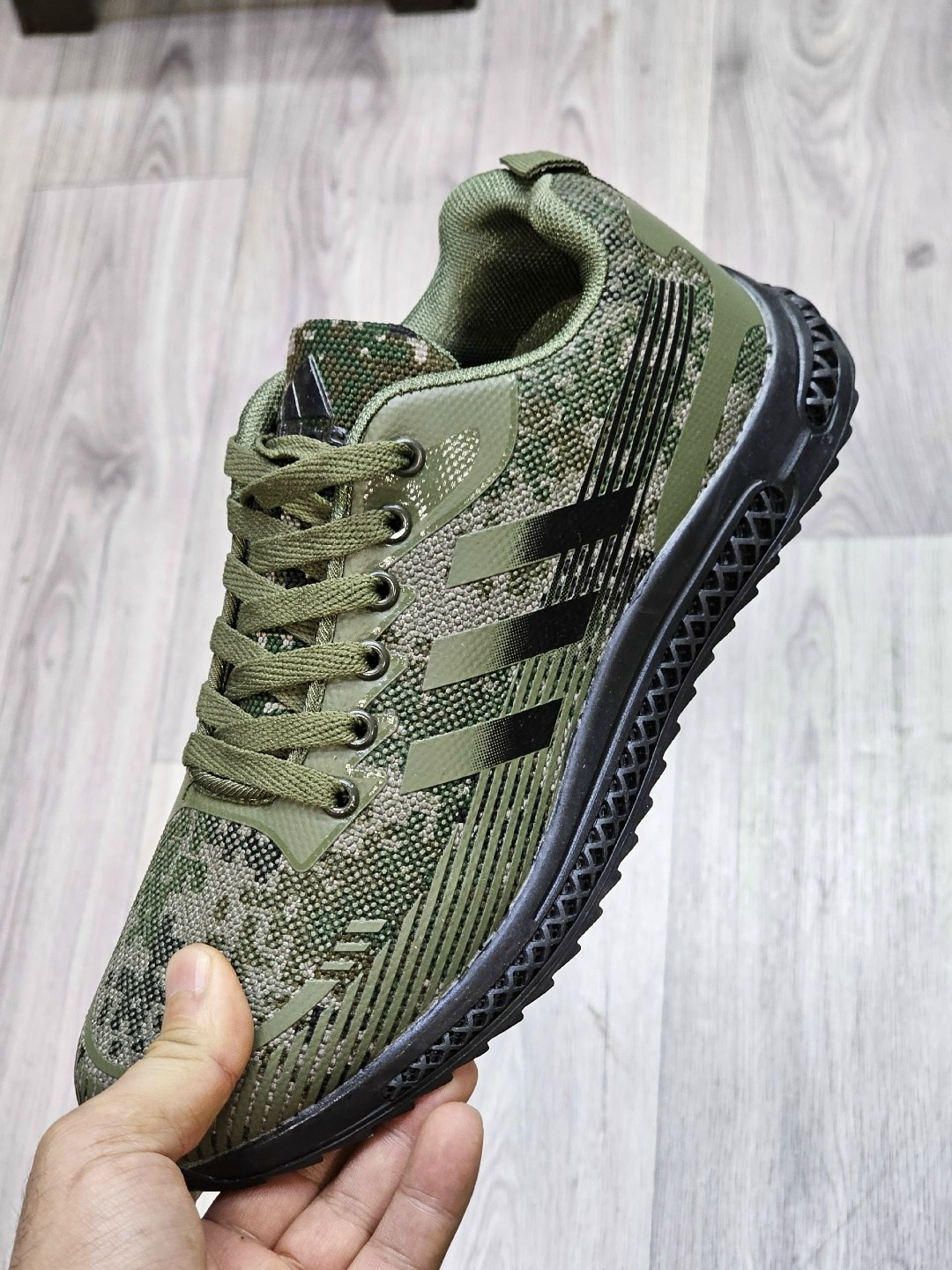 мужской кроссовки,,кроссовки мужские adidas,кроссовки хаки,кроссовки adidas