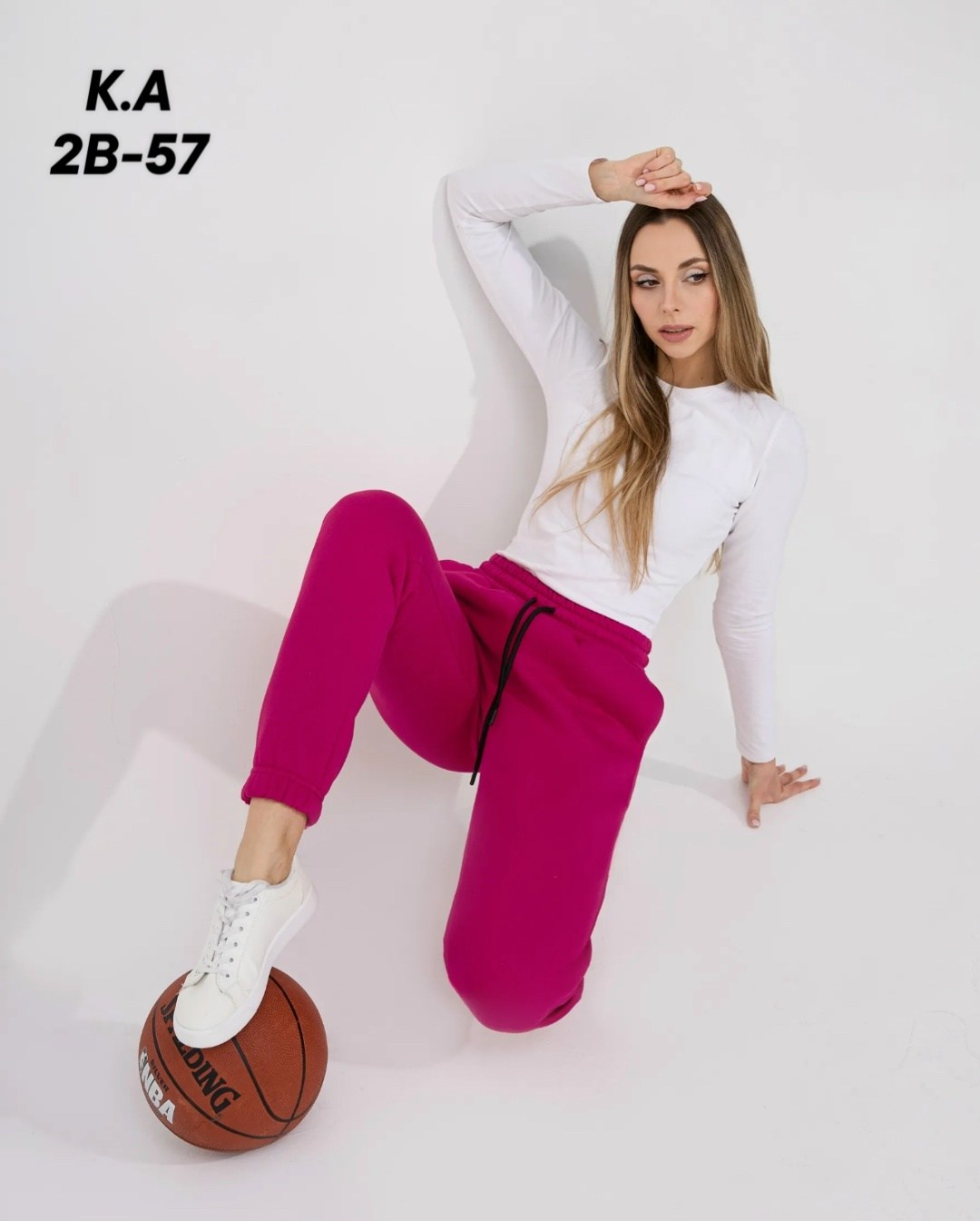 брюки джоггеры,бежевые женские спортивные штаны на резинке chandraswear,джоггеры трикотажные,брюки женские,брюки молочного цвета спортивные