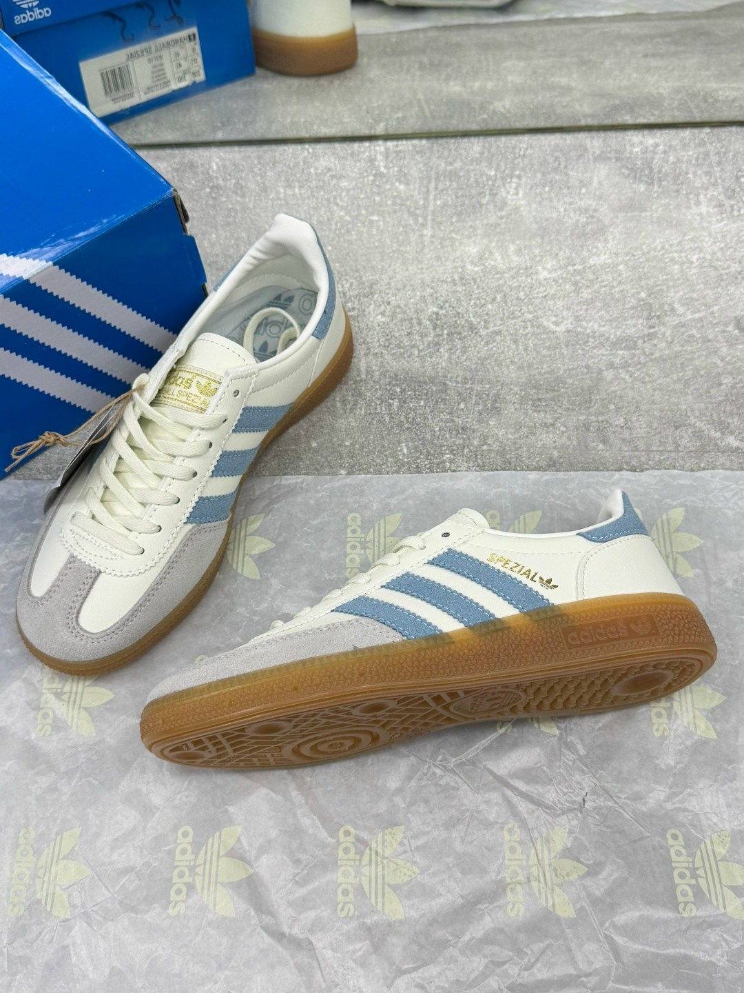кроссовки adidas,кроссовки adidas samba,кроссовки adidas spezial,кроссовки адидас самба,женские кроссовки adidas