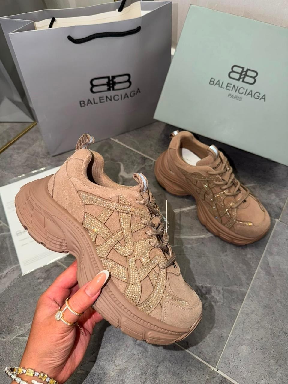 кроссовки женскиe,массивные кроссовки,,balenciaga triple s кроссовки,баленсиага 3 xl кроссовки