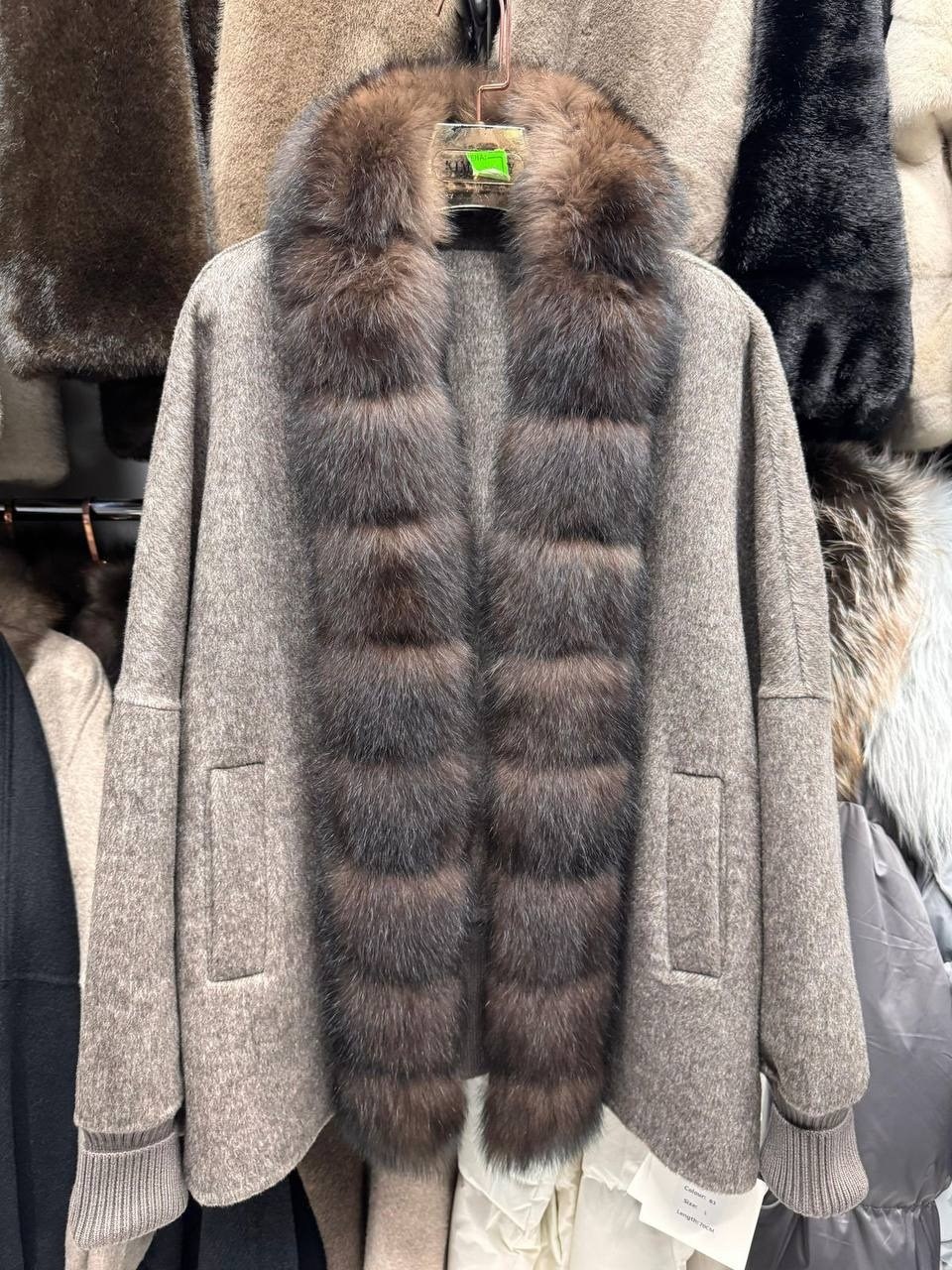 пальто с соболем loro piana,пальто с мехом,пальто с соболем,пальто женское с мехом,пальто кашемировое с мехом песца
