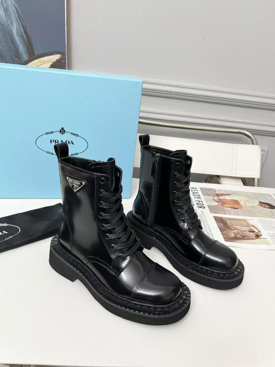 кожаные ботинки prada,,женские кожаные ботинки,ботинки прада,комбинированные ботинки прада