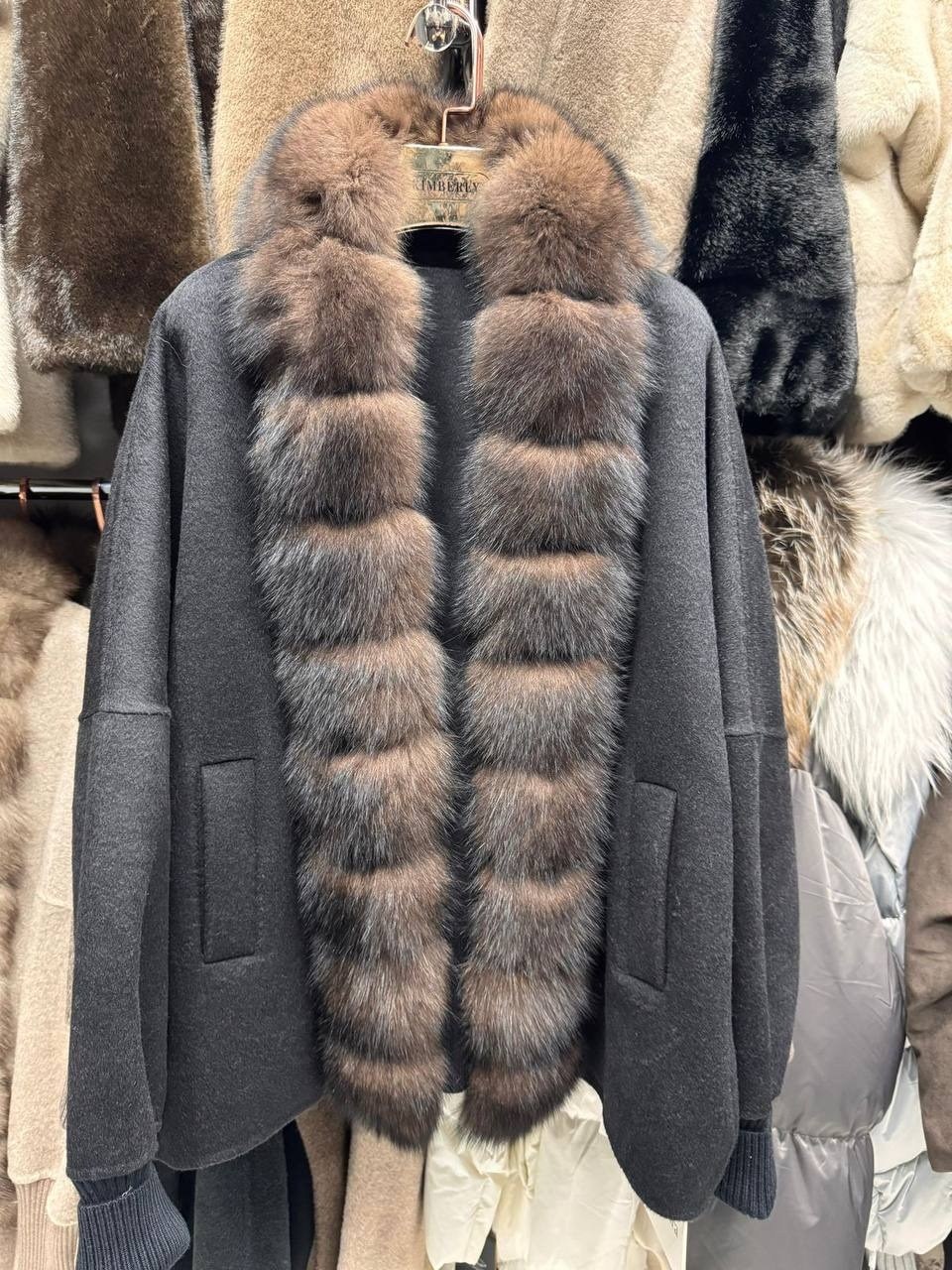 пальто с соболем loro piana,пальто с мехом,пальто с соболем,пальто женское с мехом,пальто кашемировое с мехом песца