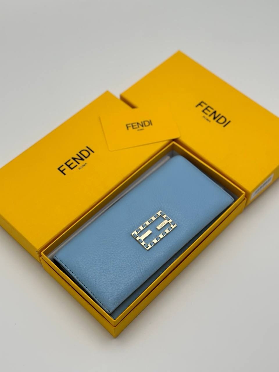 кошелек fendi,fendi женский кошелек,брендовый кошелек fendi,fendi fendi,fendi сумка