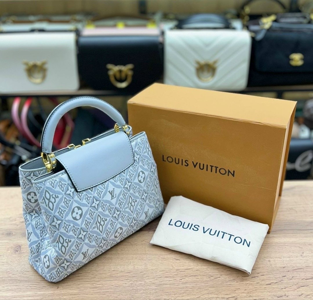 louis vuitton сумка,louis vuitton сумка женская,louis vuitton сумка на плечо,луи виттон сумка,louis vuitton capucines