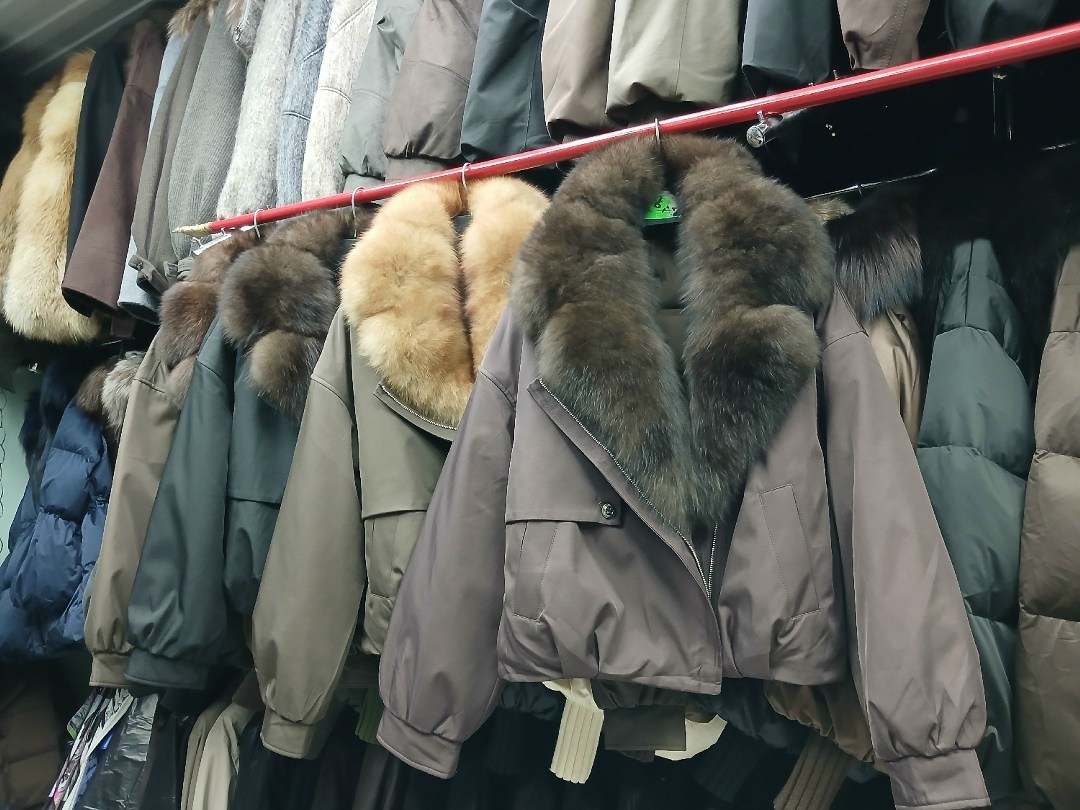куртка зимняя с натуральным мехом,куртка с натуральный мехом,куртка пуховик с натуральным мехом,пуховики с натуральным мехом,мех на куртке