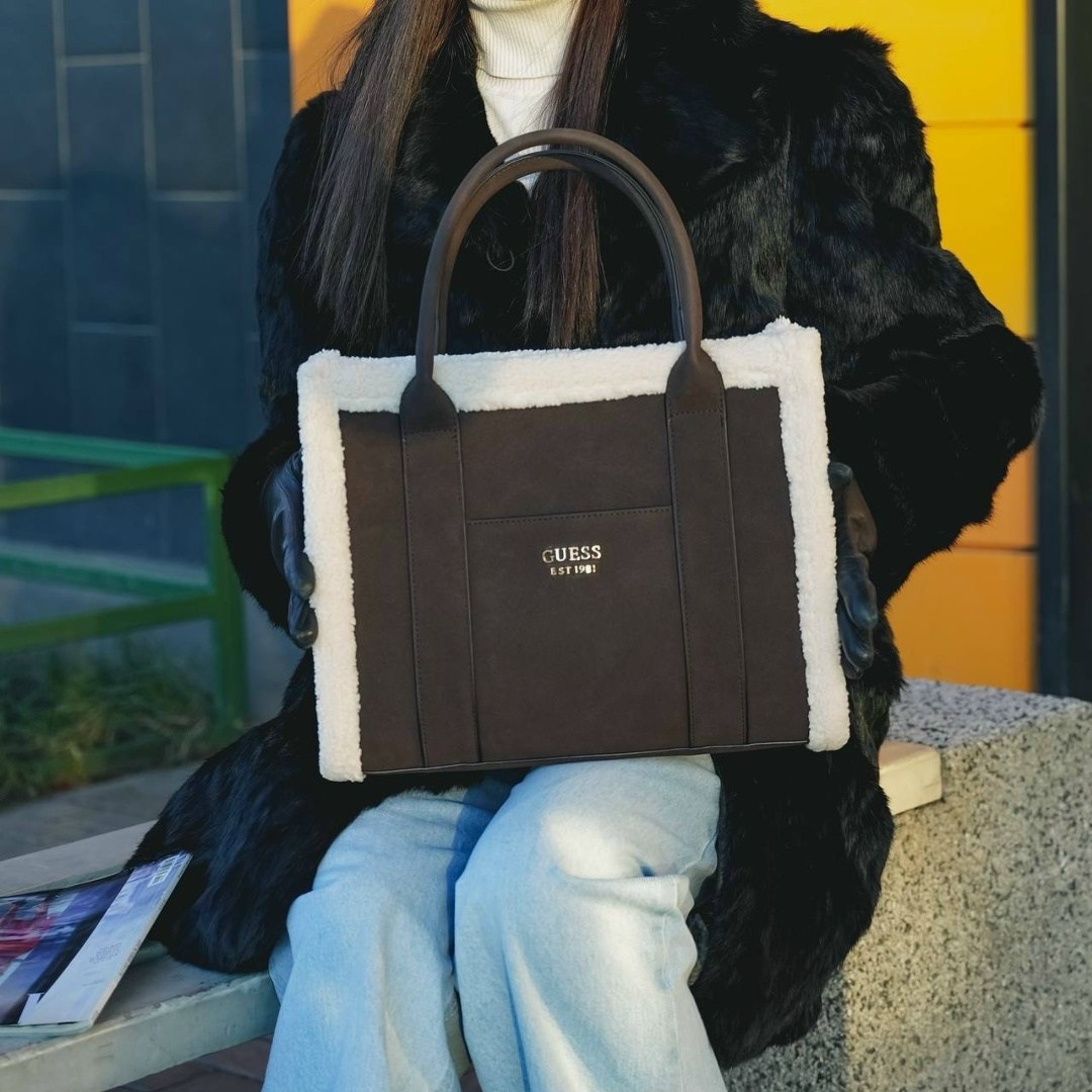 женская сумка guess,сумка guess,сумка женская guess с мехом,сумка женская guess тоут,сумка guess 34-26 замшевая brend ru