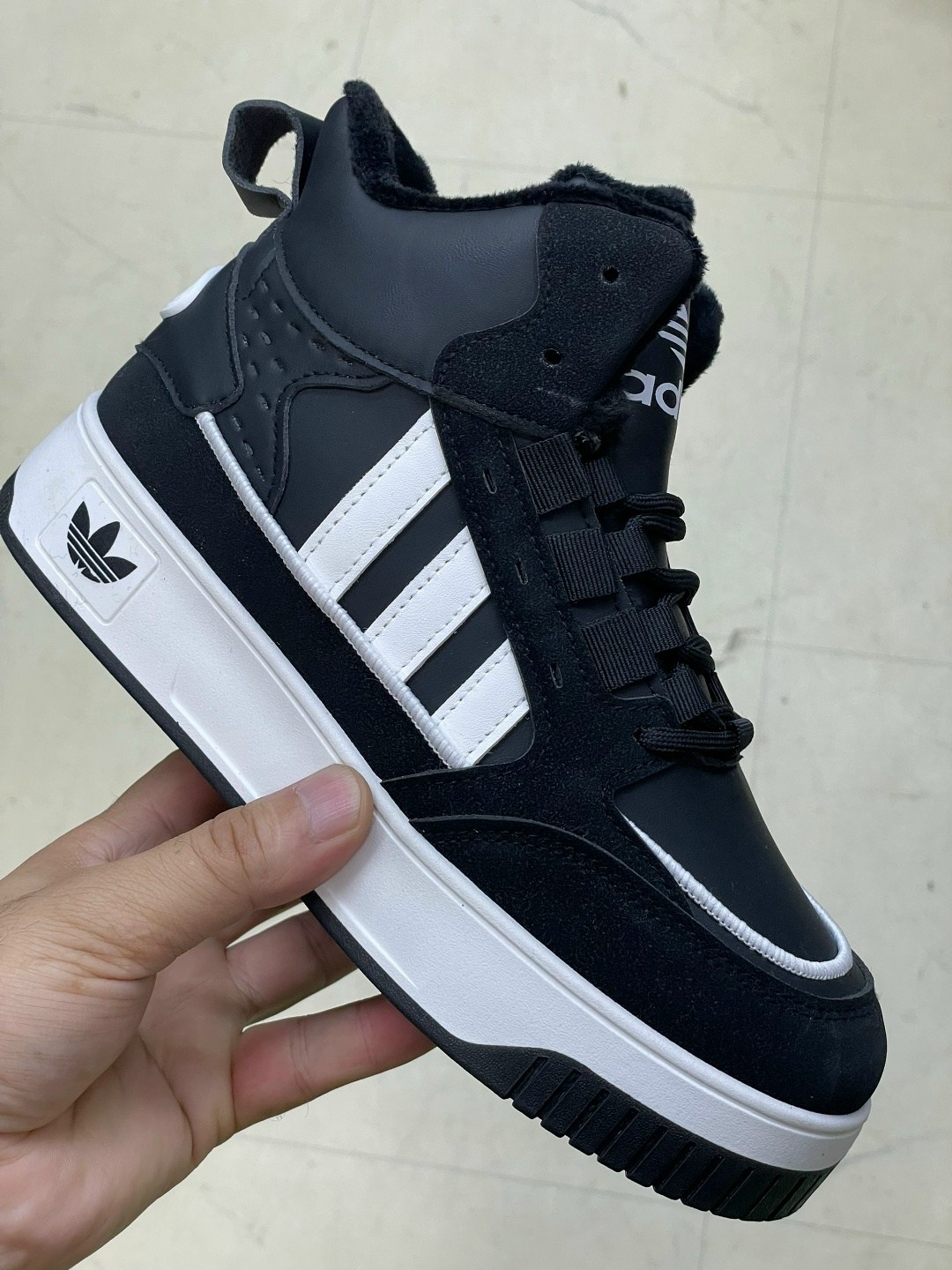 зимние кроссовки adidas,кроссовки adidas,мужские зимние кроссовки adidas,кроссовки мужские,кроссовки зимние